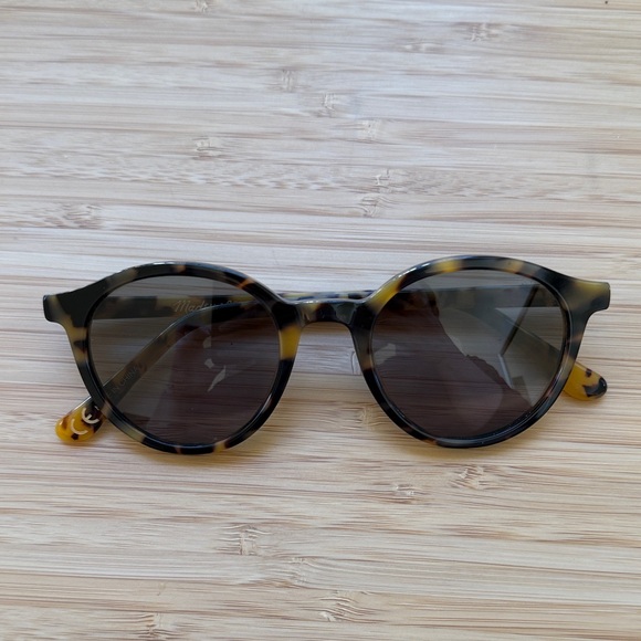 Madewell Tortoise Shell Rounded Sunglasses - Picture 2 of 5